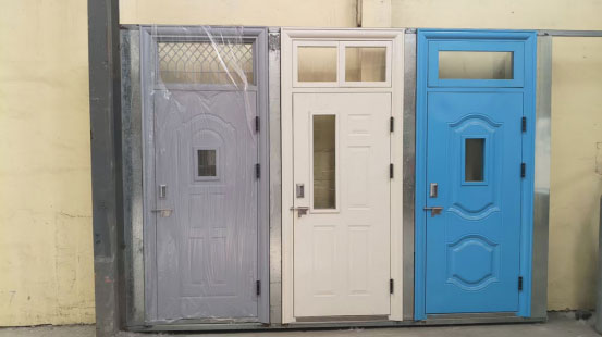 果洛学校教室门