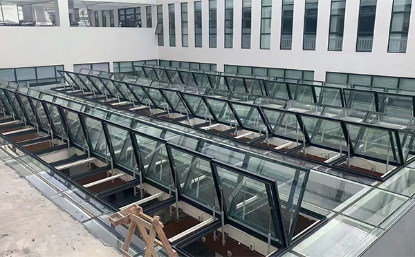 百安科技有限公司近期果洛排烟窗项目案例分享 百安科技有限公司近期果洛排烟窗项目案例分享