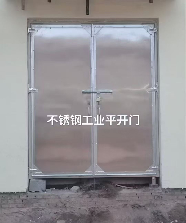不锈钢果洛工业平开门在现代工业场景中的应用实践